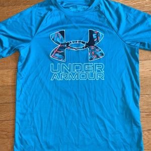 Boys Under Armour T-shirt, EUC
